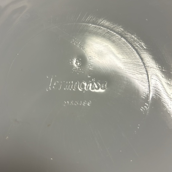 Termorisa vintage milk glass dinner plates set of five 60-70’s era. - Picture 5 of 6